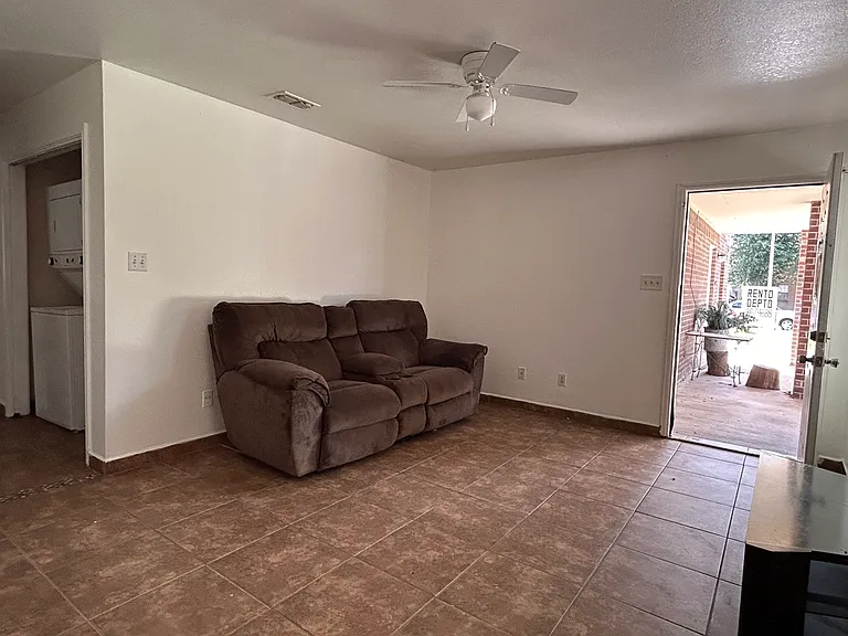 4112 N 25th St #H — Photo 7