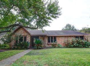 10127 Golden Sunshine Dr, Houston, TX 77064