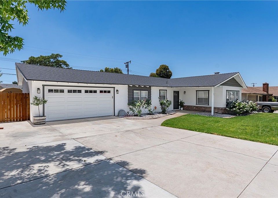 1st image of 33825 Washington Dr