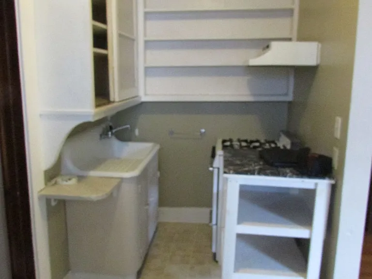 108 N Breese Ter — Photo 10