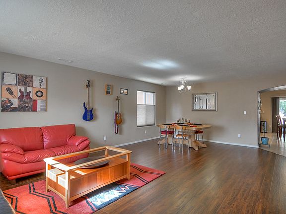 4th image of 10447 Calle Leon NW
