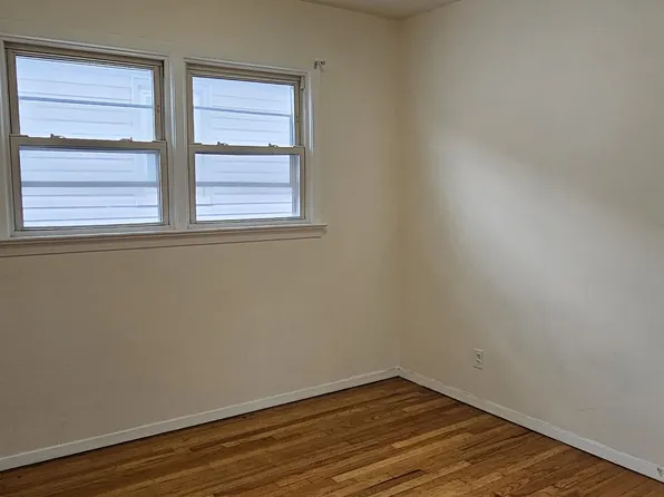 502 Avenue East image 25 of 28