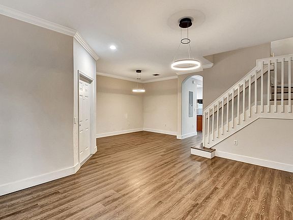 4th image of 111 Lake Monterey Circle