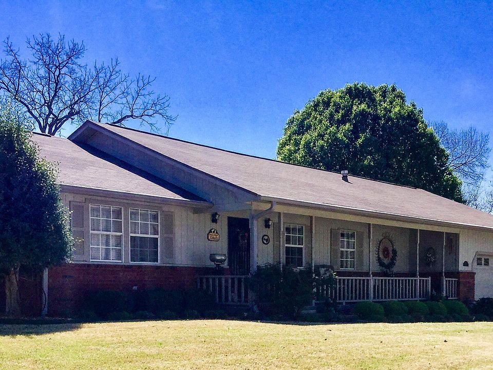 1st image of 21733 Troon Ln