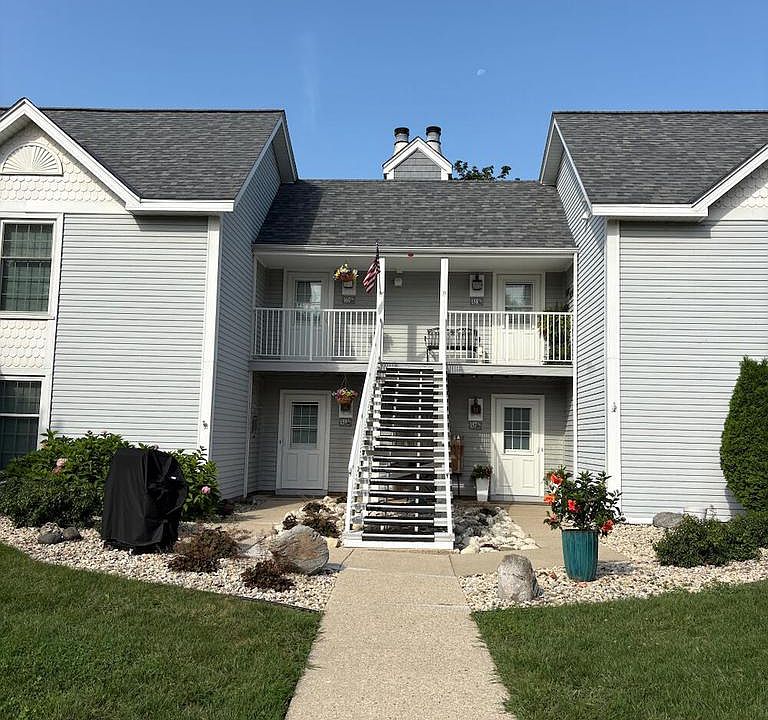 1st image of 300 Foxwood DRIVE #158