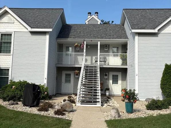 300 Foxwood DRIVE #158, Waterford, WI 53185