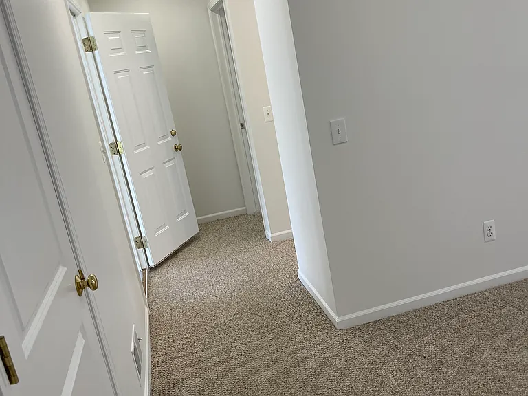 16713 Kensington Dr — Photo 29