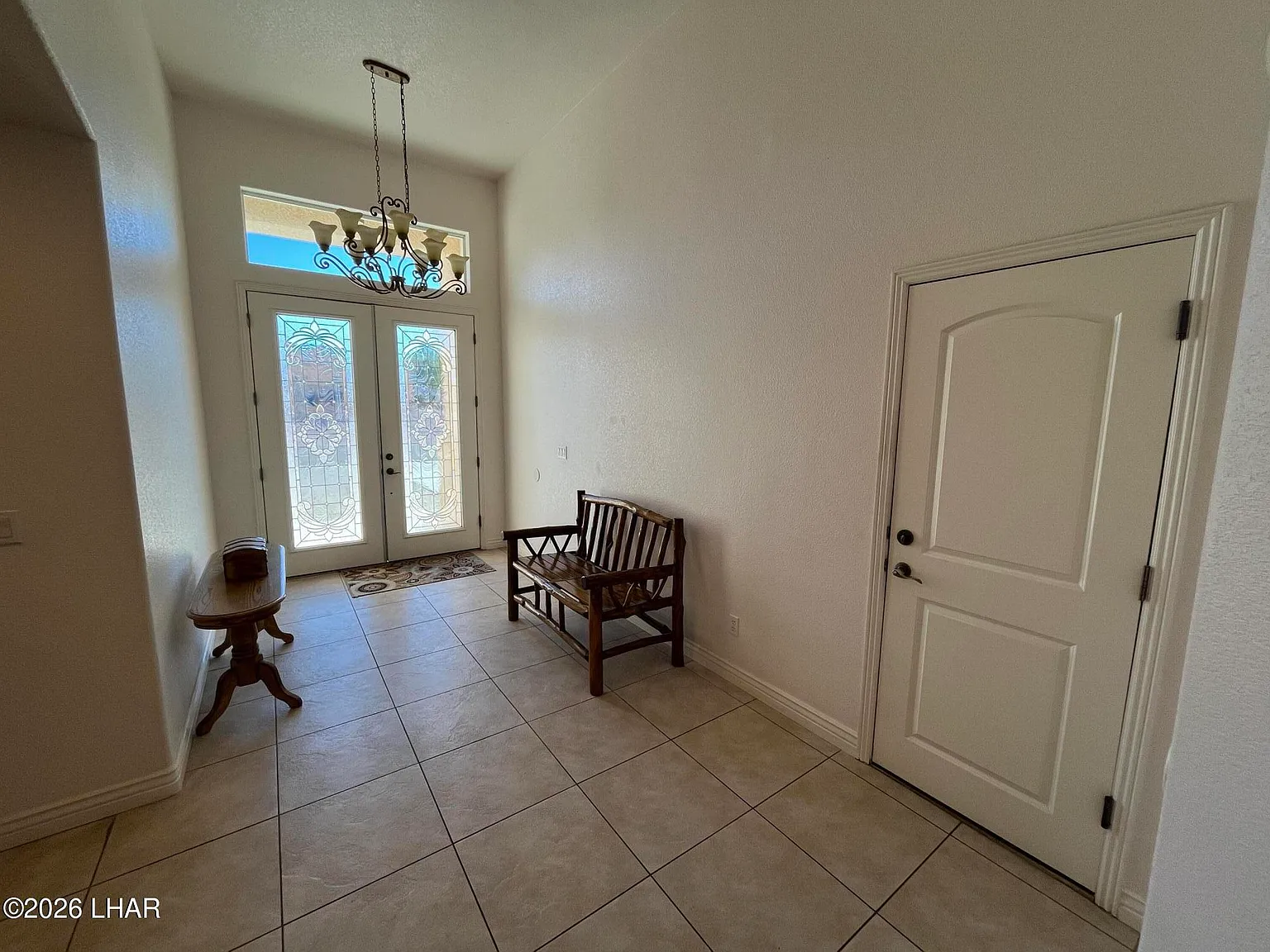 3 bed, 3.0 bath, 2710 sqft, $3,000 — Photo 3