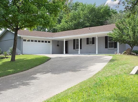 3rd image of 4108 Selkirk Dr W