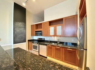 807 Church St APT 406, Evanston, IL 60201