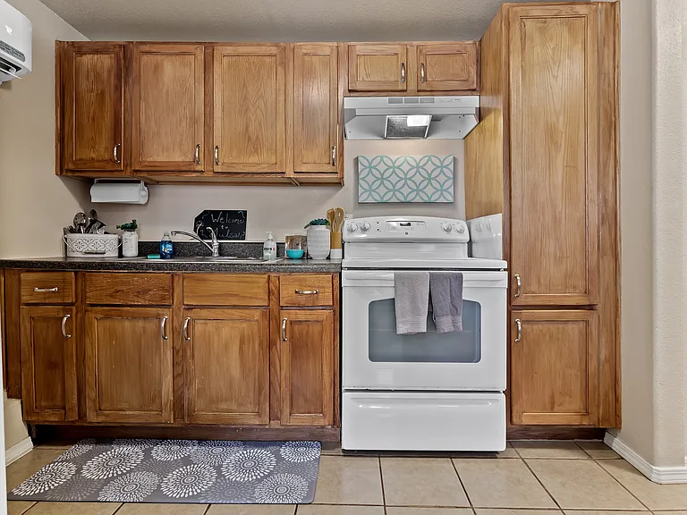 1211 S Elgin Ave #B — Photo 5
