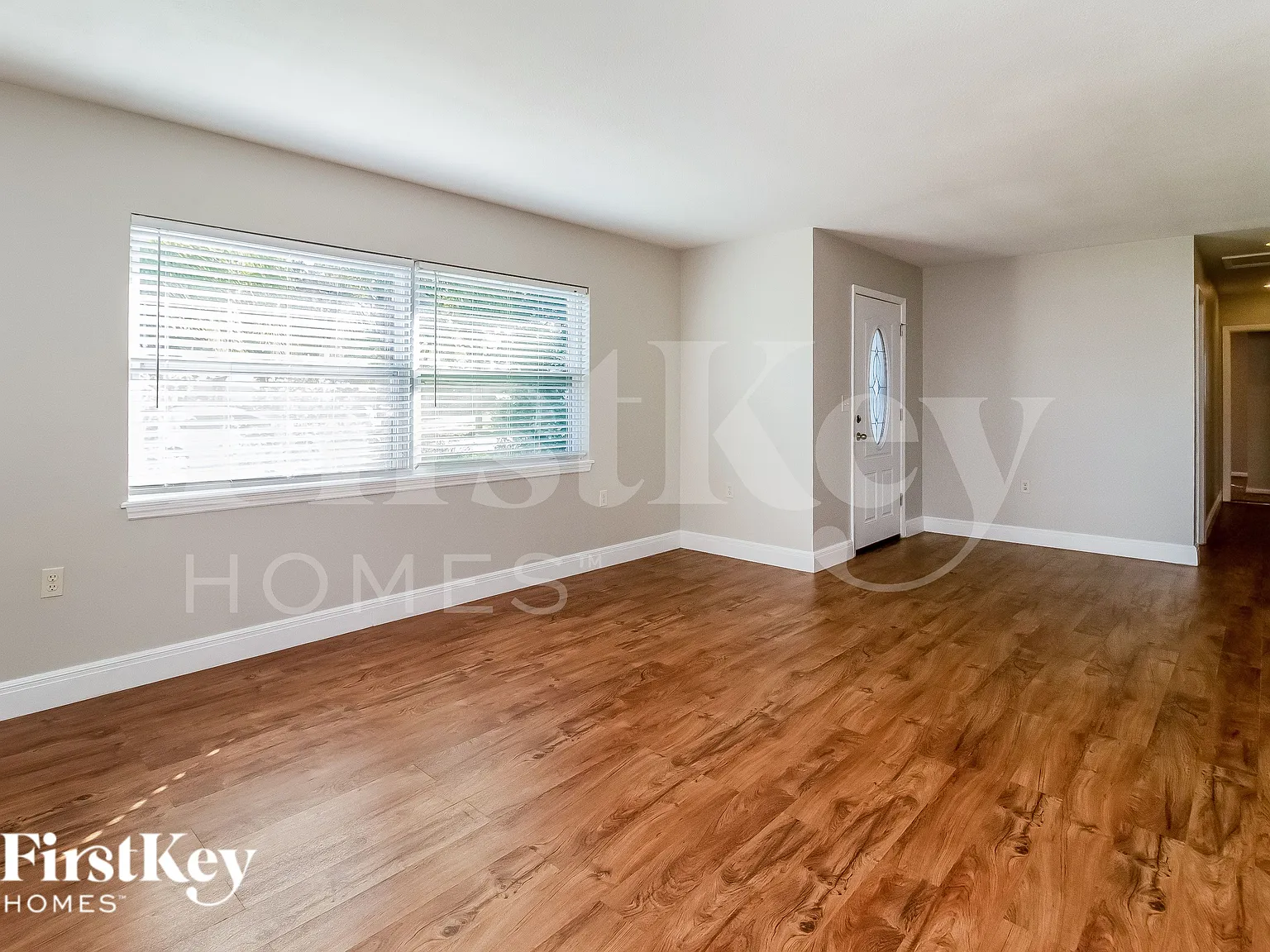 3 bed, 2.0 bath, 1419 sqft, $1,995 — Photo 3