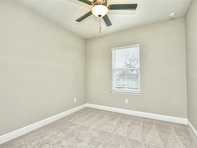 6427 Cyrils Dr — Photo 18