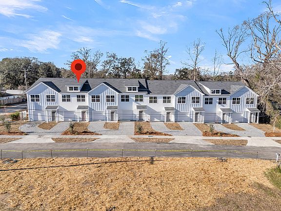 3rd image of 4005 Gravely Ave