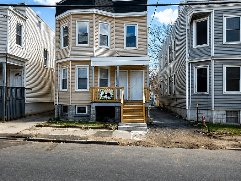 254 21st St #1B — Photo 2