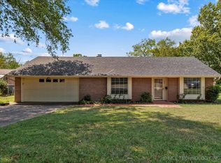 733 Concord Dr, Bartlesville, OK 74006