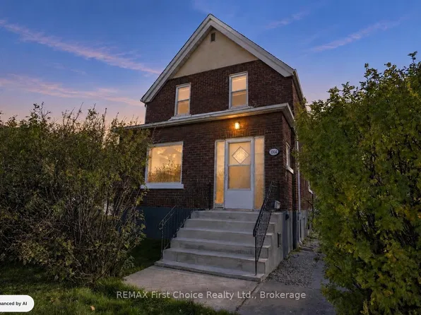 1004 Alberta St, Thunder Bay, ON P7C 3G2
