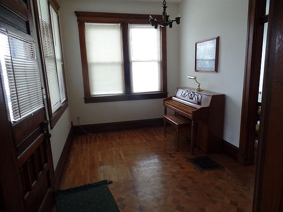 2nd image of 119 W Mechanic St