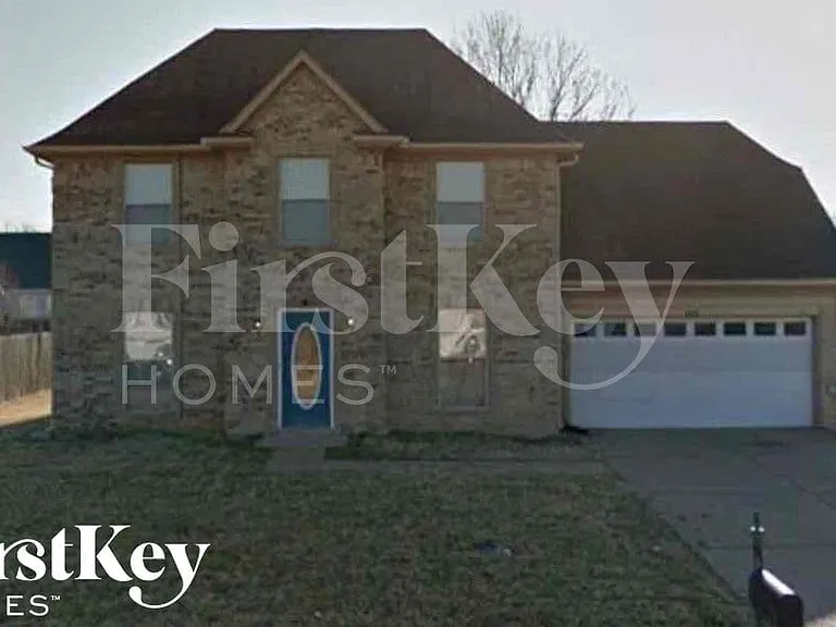7372 Hunters Forest Dr — Photo 1