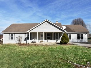 296 W McLellan Rd, Bowling Green, KY 42101