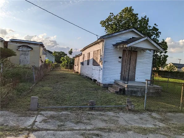 707 22nd St, Gretna, LA 70053