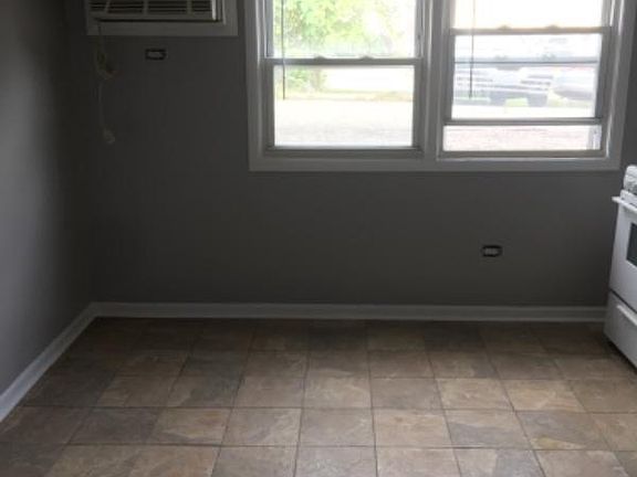 3rd image of 3820 25th Ave