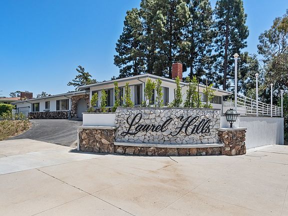 2nd image of 8346 Mulholland Dr