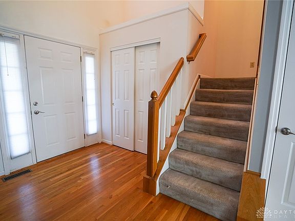 3rd image of 5774 Longbow Dr