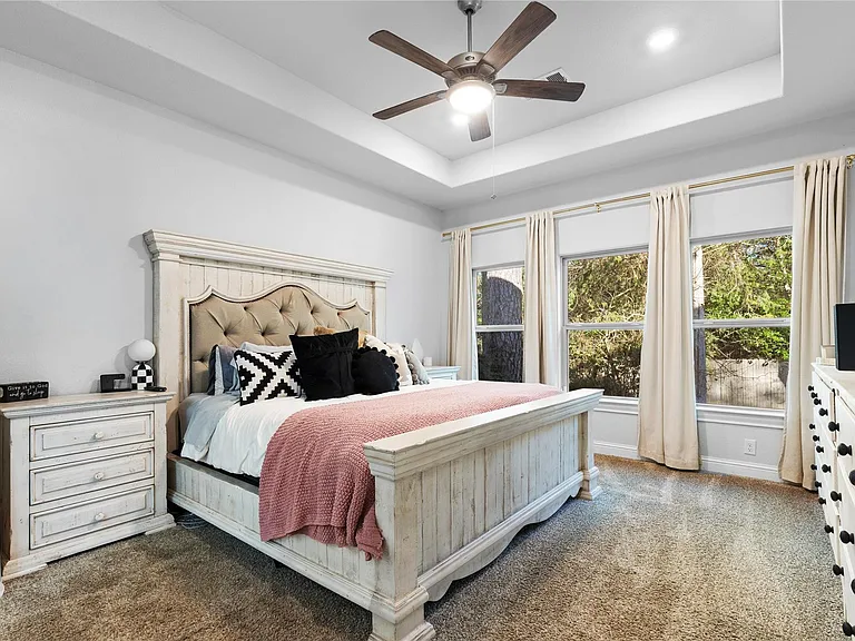 12140 Goliad Ln — Photo 13