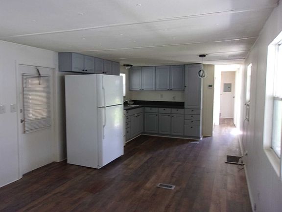 3rd image of 105 Clairmont Ave #105