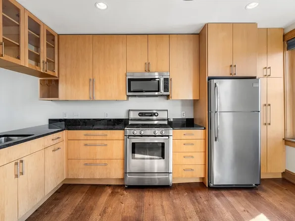 24 Sheafe St APT 4, Boston, MA 02113