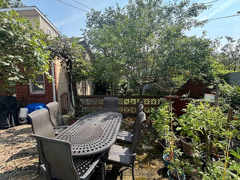 45 Nassau Ave — Photo 14