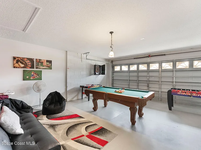 Eagle Peak Dr — Photo 17