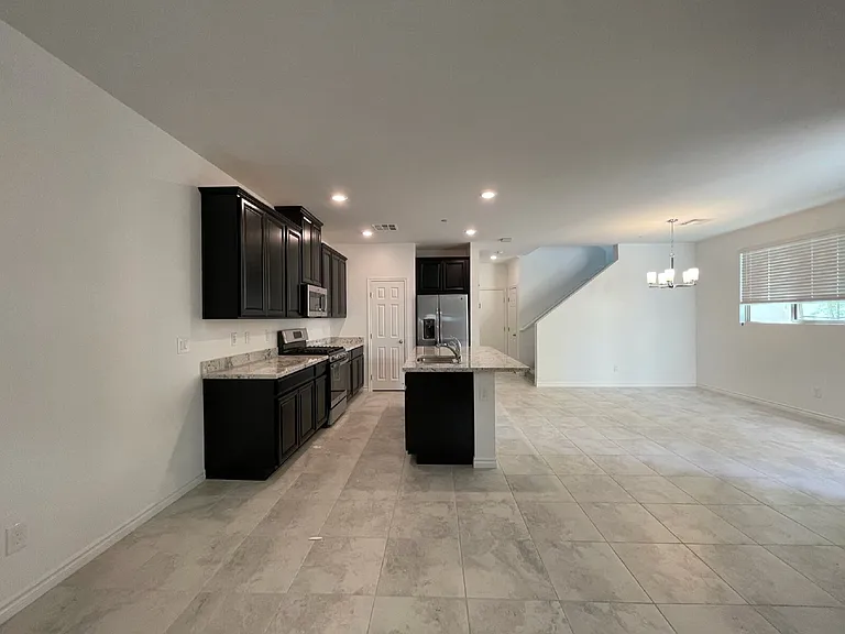 802 Spring Estates Ave — Photo 8
