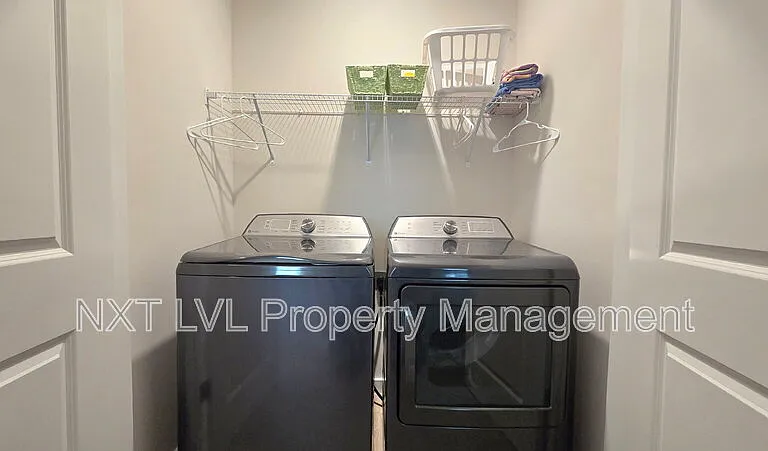 8369 Everly Preserve Dr — Photo 24