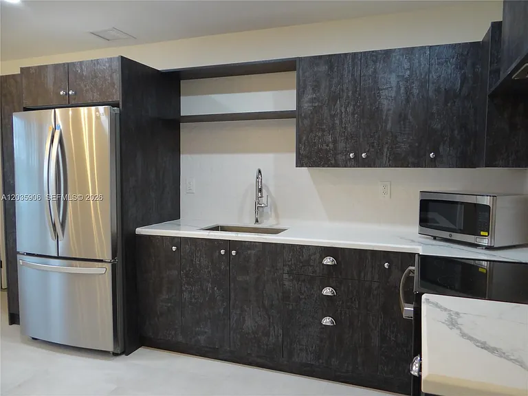 5980 SW 40th Ave #C — Photo 13