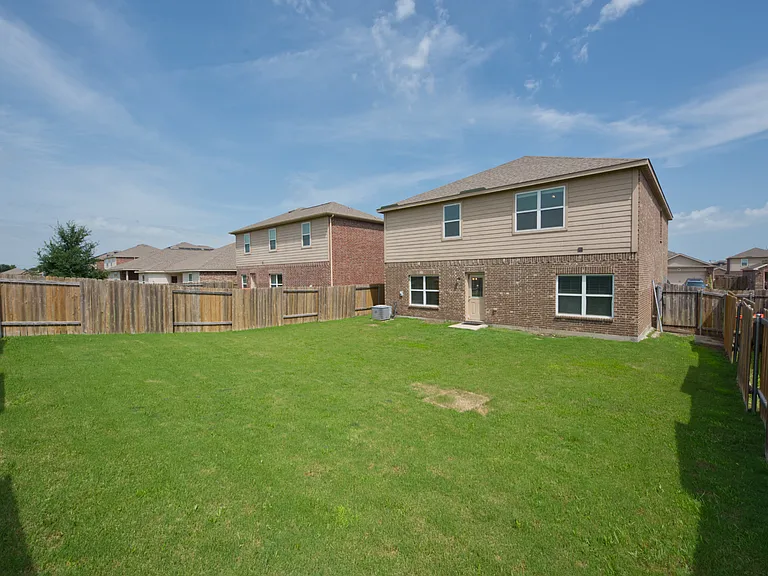 152 Curt St — Photo 22