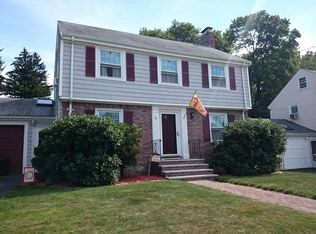 14 Vermont St, West Roxbury, MA 02132