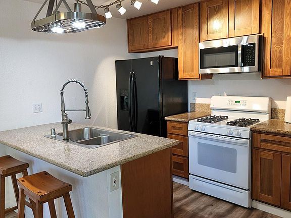 3rd image of 4764 Greenholme Dr APT 1