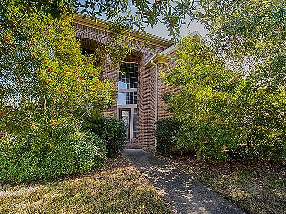 4th image of 304 Forest Creek Dr