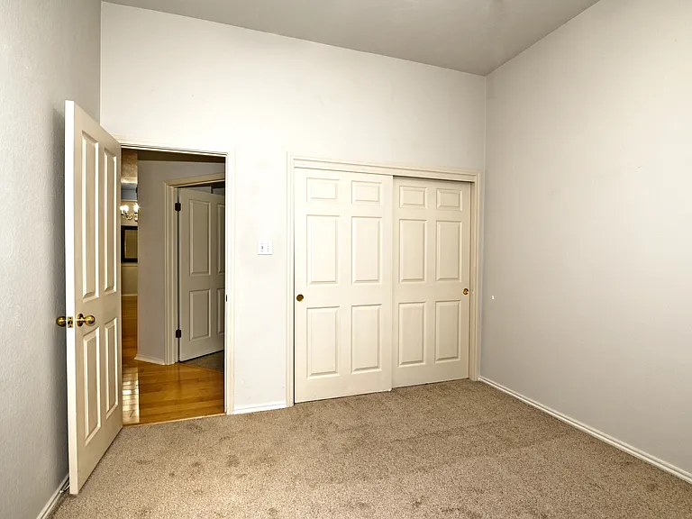 1615 Hawks Tree Ln — Photo 11