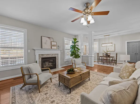 215 Hopesworth Ct, Hillsborough, NC 27278