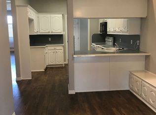 420 Meadows Crest Ct, Midlothian, TX 76065