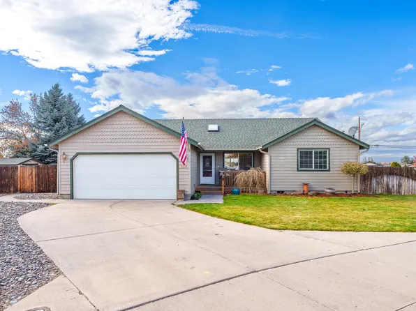 946 NW Negus Ln, Redmond, OR 97756