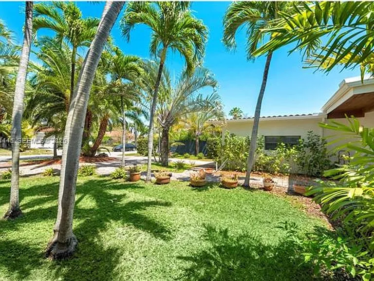 540 S Shore Dr — Photo 49
