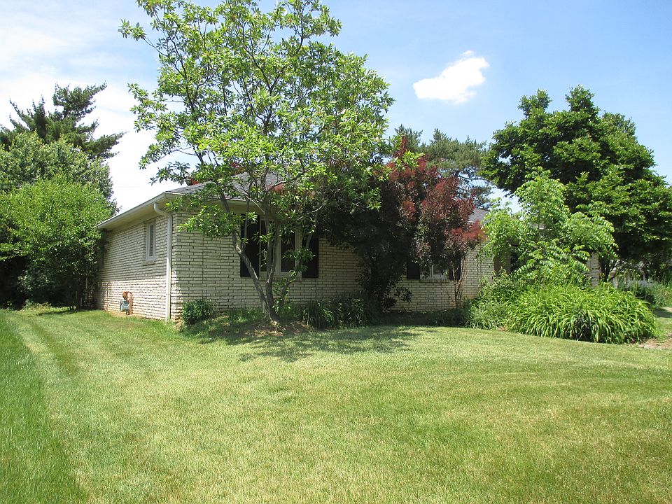 2nd image of 1433 Sherbrooke Pl