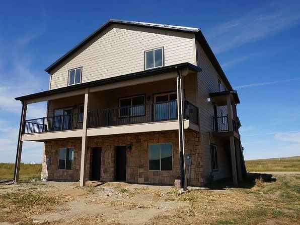 1005 Main St