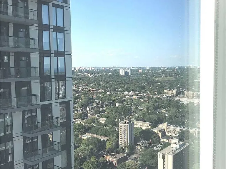 181 Dundas St E #4211 — Photo 8