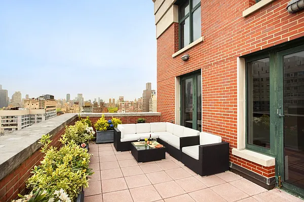 Sold by Stribling | media 6