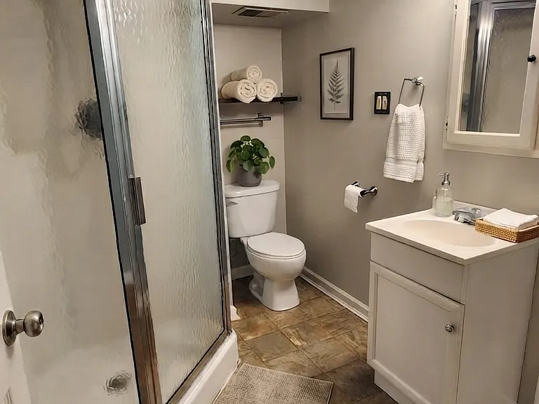 7123 Glenellyn Dr — Photo 11